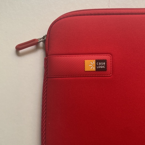 NWOT CASE LOGIC 14” tomato red neoprene laptop zipper pouch - perfect never used - Picture 4 of 12